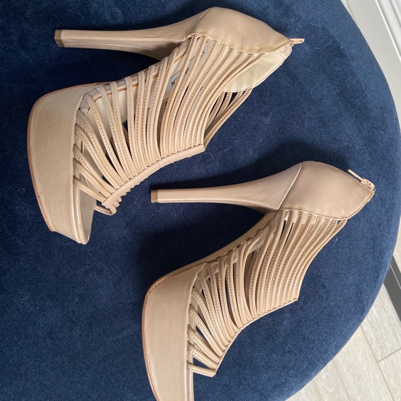 NEW Steve Madden VALLLI / Color: Nude / Size 7.5M - Picture 7 of 8